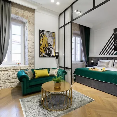 Gostinjska kuća Dezign Superior & 4*