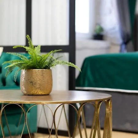 Гостьовий будинок Dezign Superior &