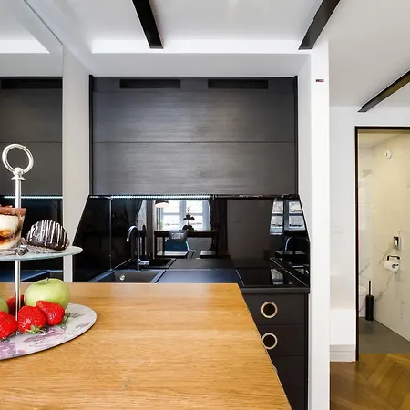 Гостьовий будинок Dezign Superior &