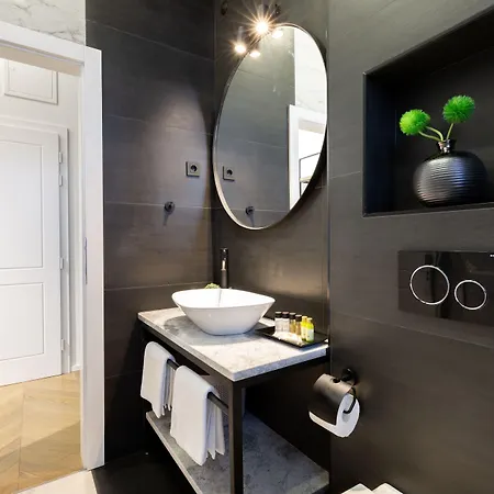 Dezign Superior & 4*