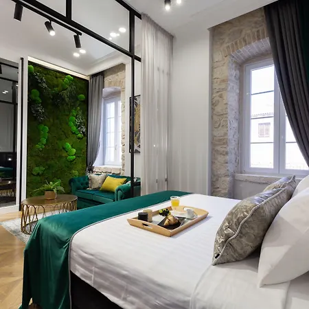 Dezign Superior & 4* ザダル