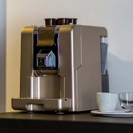 Гостьовий будинок Dezign Superior & 4*