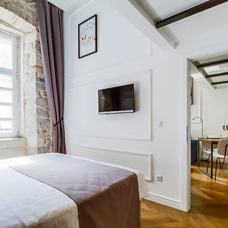 Dezign Superior & 4* Zadar