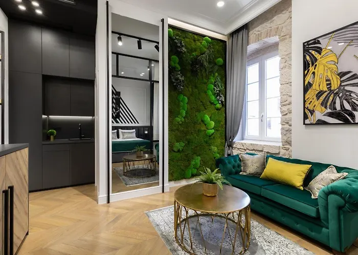 ゲストハウス Dezign Superior & 4*