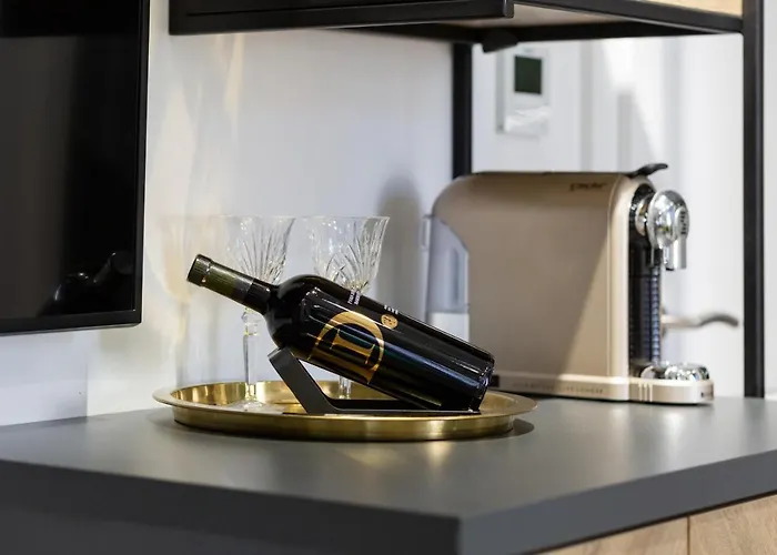 Dezign Superior & 招待所 扎达尔