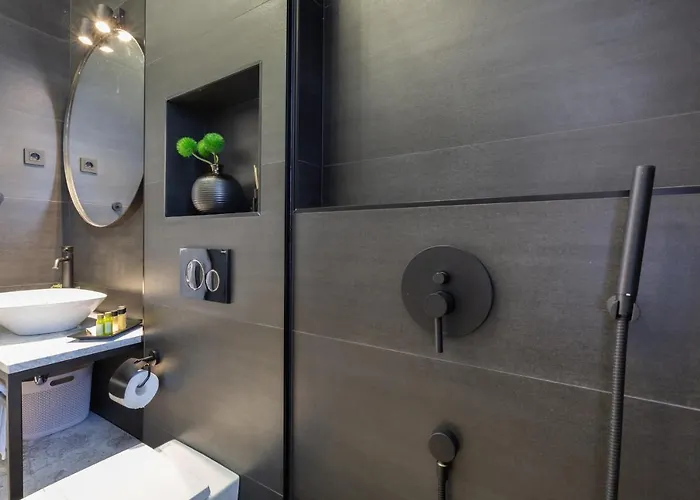 Dezign Superior & 扎达尔