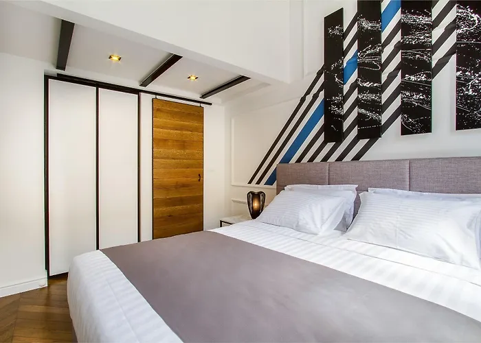 Dezign Superior & 招待所 扎达尔