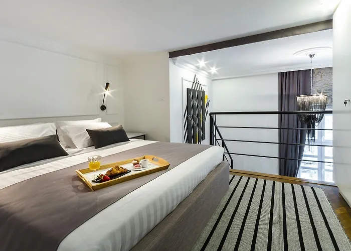 Dezign Superior & ゲストハウス