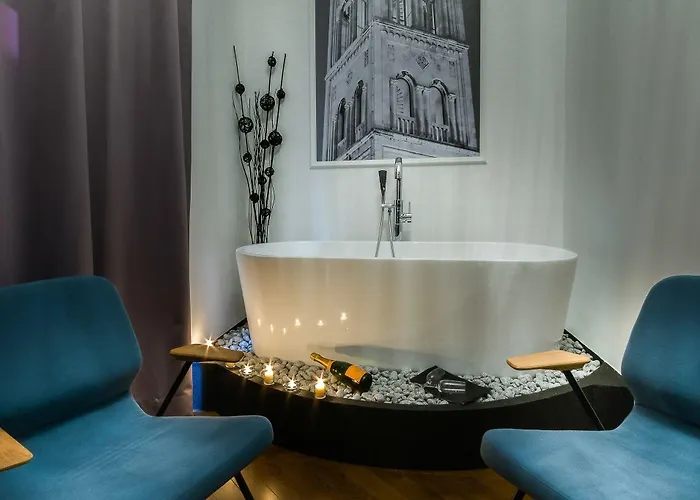 Dezign Superior & 招待所