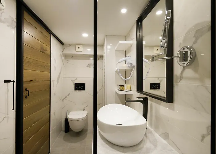 Dezign Superior & 招待所 扎达尔