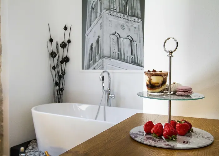 Dezign Superior & 4* 扎达尔