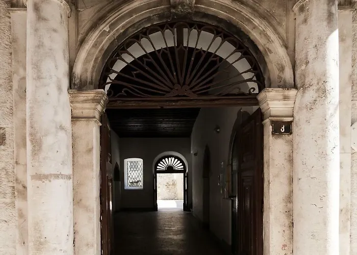 ゲストハウス Dezign Superior & ザダル