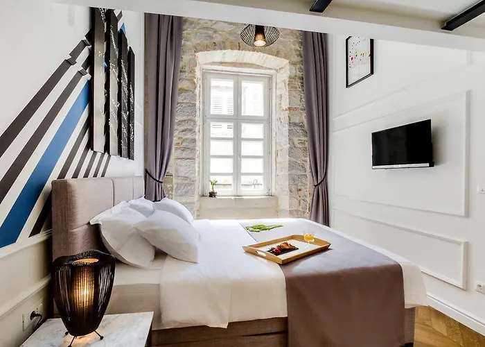 招待所 Dezign Superior & 4*