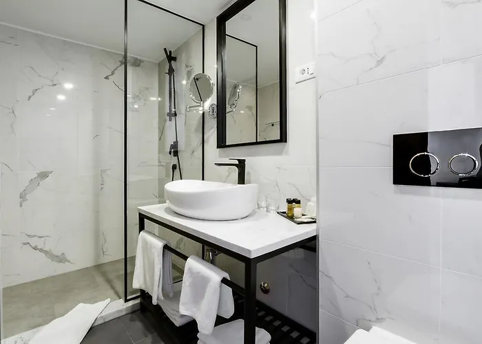 Dezign Superior & 扎达尔