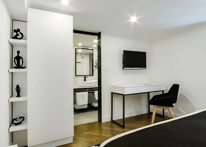 ゲストハウス Dezign Superior &