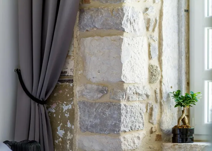 ゲストハウス Dezign Superior & 4*